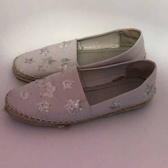 Shoes - Picture 2 of 3